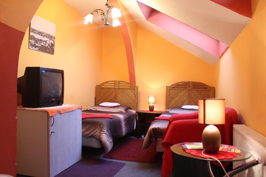 A Pousada Pokoje Na Chmielnej 2 Varsóvia Quarto foto