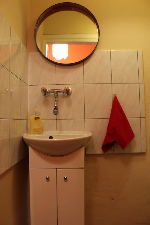 A Pousada Pokoje Na Chmielnej 2 Varsóvia Exterior foto